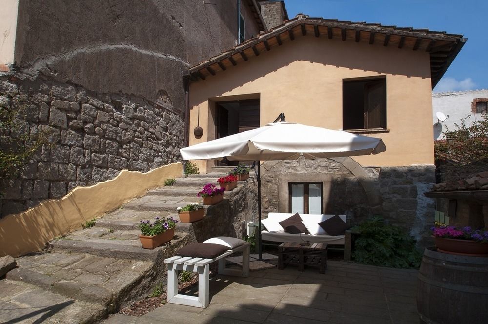 A Priori Guest House Вітербо Екстер'єр фото